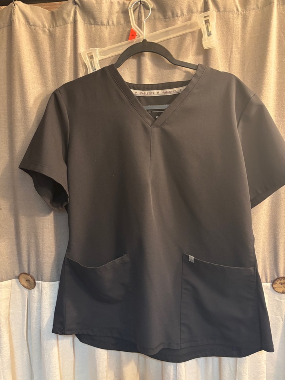 Fabletics scrub top xl black